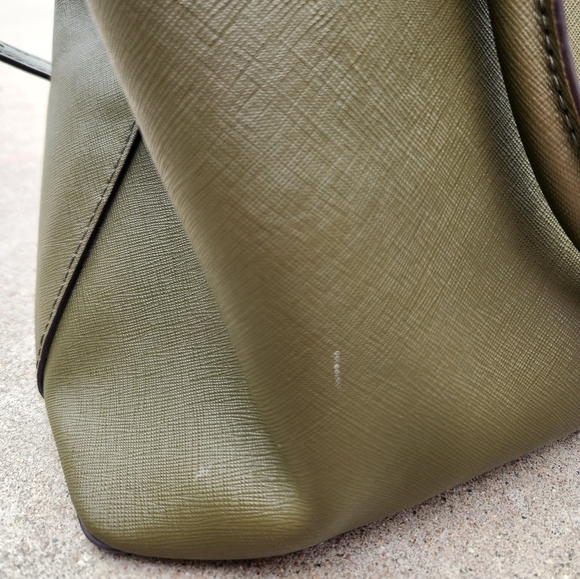 Michael Kors Savannah Bag - Picture 9 of 10